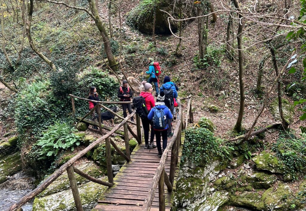 Trekking Alla Scoperta Della Valle Dell Orfento Un Escursione Tra